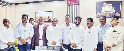 नगर : गोदावरी कालव्यांना तीन आवर्तने ; मंत्री विखे पाटील यांच्या सूचना