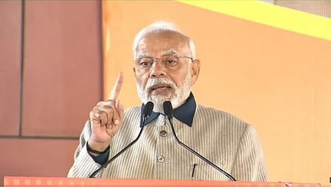 Gujrat Election 2022 : पंतप्रधान मोदींनी गुजरातचे आभार मानत भ्रष्टाचारासह घराणेशाहीला केले लक्ष्य