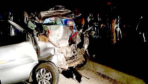 मुंबई-गोवा महामार्गावरील भीषण अपघातात १० ठार, रस्त्यावर पडला रक्ताचा सडा