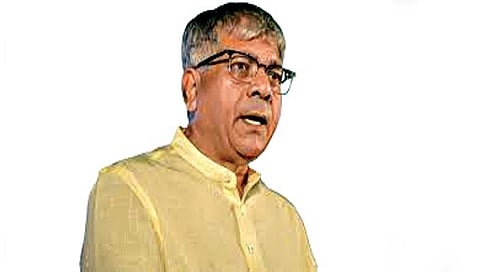 आरक्षण मर्यादावाढीवर राज्यघटना, कोर्टाचा अडथळा नाही : अॅड. आंबेडकर