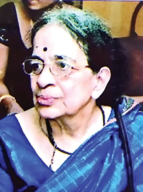 ज्येष्ठ साहित्यिका आशा बगे www.pudhari.news