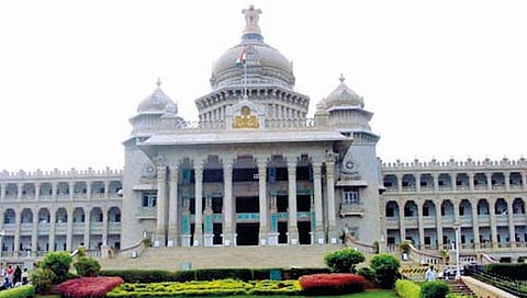 कर्नाटक विधानसभा निवडणूक मे महिन्यात होणार