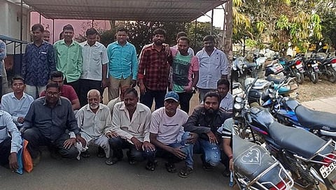 कोल्हापूर : जुगार अड्ड्यावर पोलिसांचा छापा ८ लाखांचा मुद्देमाल जप्त; ४२ जणांविरुद्ध गुन्हा दाखल