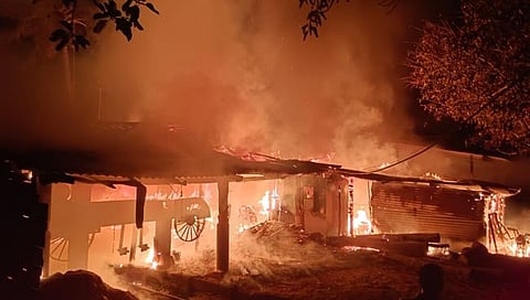 कोल्हापूर : कुदनूर येथे तीन कारखान्यांना भीषण आग; कोट्यवधी रुपयांचे नुकसान