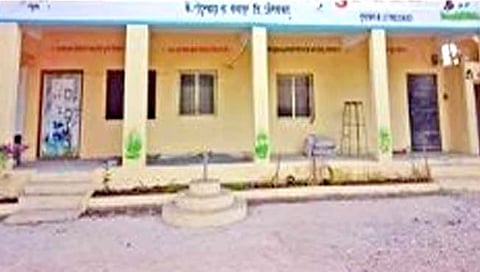 औरंगाबाद : पाठपुरावा केला, परंतु कुणी दखल घेईना; अखेर गावकऱ्यांनीच उभारली शाळेची इमारत