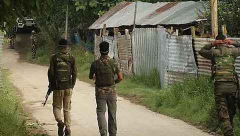 जम्मू-काश्मीर : बडगाम जिल्ह्यात चकमकीत दोन दहशतवादी ठार