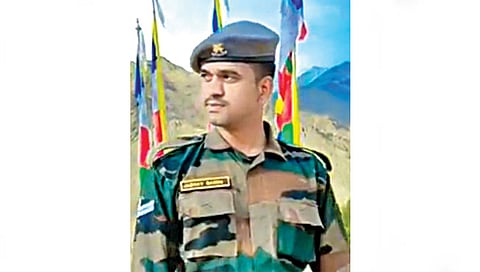 जवान आदित्य अशोक जाधव www.pudhari.news