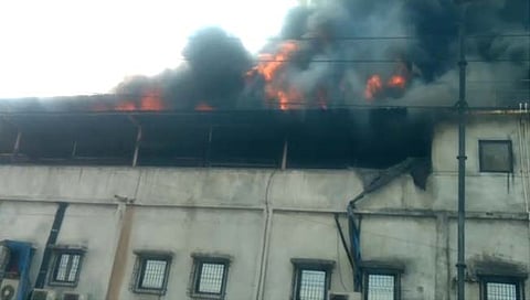 नालासोपाऱ्यात एलईडी कारखान्याला भीषण आग