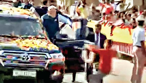 बेळगाव : हुबळीतील रोड शोदरम्यान पंतप्रधानांच्या सुरक्षेत चूक