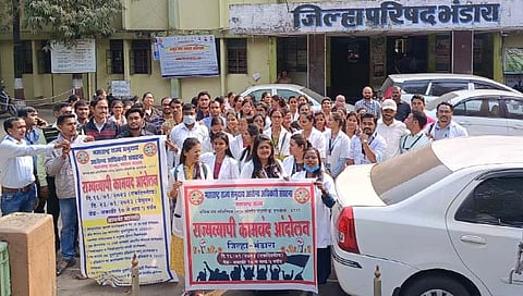 भंडारा: विविध मागण्यांसाठी समुदाय आरोग्य अधिकाऱ्यांचे कामबंद आंदोलन