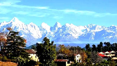 काचेच्या पुलावरून न्याहाळा ‘मिनी काश्मीर’