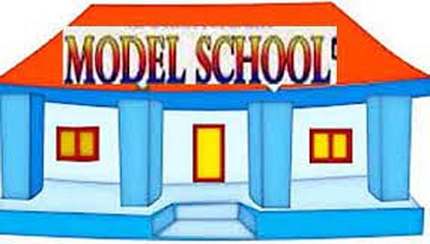 नाशिक : मॉडेल स्कूलमध्ये आता टॅबलेट्स, योगा आणि मेडिटेशन