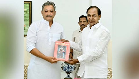 संभाजीराजे छत्रपती यांनी घेतली तेलंगणाच्या मुख्यमंत्र्यांची भेट; नव्या राजकीय समीकरणांची चाहूल