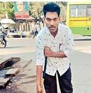 अथणी : अपंगत्व आले अन् जीवन थबकले