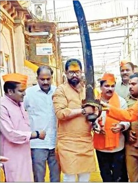 जेजुरीत आ. शिवेंद्रराजेंनी उंचावली महातलवार; हिंदू जनआक्रोश मोर्चा