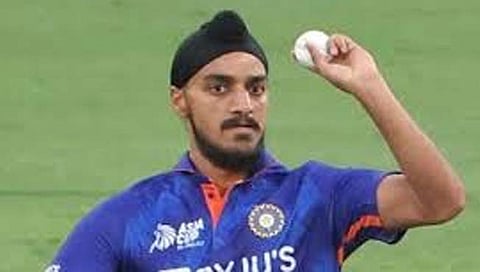 Cricket : हार्दिकने पराभवाचे खापर फोडले अर्शदीप सिंग याच्या डोक्यावर