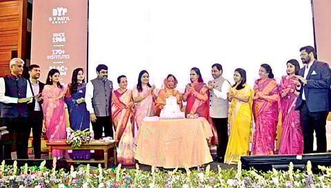 विद्यार्थ्यांनी जीवनात सक्षम होऊन देश विकासाला हातभार लावावा : डॉ. भाग्यश्री पाटील