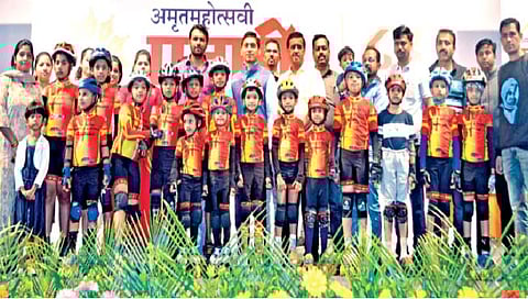 दै.‘पुढारी’ वर्धापनदिनी जनजागृती स्केटिंग रॅली