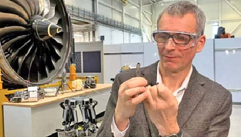 Robot snake in surgery