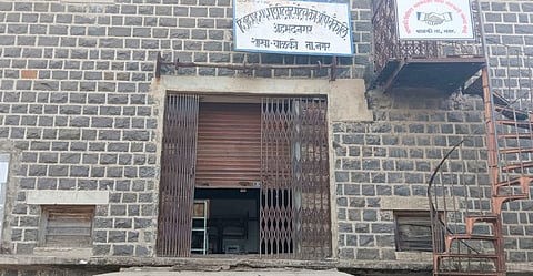 जिल्हा बँकेची वाळकी शाखा चोरट्यांनी फोडली; सायरन वाजल्याने लुटीचा डाव फसला