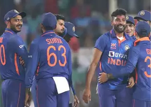 IND vs SL : भारताचा सर्वात मोठा विजय; श्रीलंकेला तिसर्या वन-डेत तब्बल ३१७ धावांनी हरवले