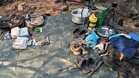 गडचिरोली : वेडमपल्ली जंगलात पोलीस-नक्षलींमध्ये चकमक, शस्त्रसाठा जप्त