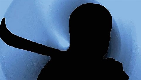 येरवडा परिसरात दगडफेक; कोयते हवेत फिरवले, बिअरच्या बाटल्या रस्त्यावर फोडल्या