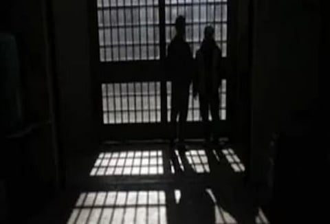 महात्मा फुले मार्केटमध्ये देहविक्री प्रकरणी २ महिलांसह दोघे संशयित ताब्यात