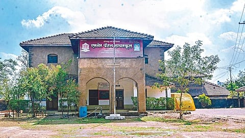 कोल्हापूर : पहिल्या महिला डॉक्टर आनंदीबाई जोशी यांच्या आठवणी जागवणारी शाळा; १५० वर्षे अविरत शिक्षणसेवा