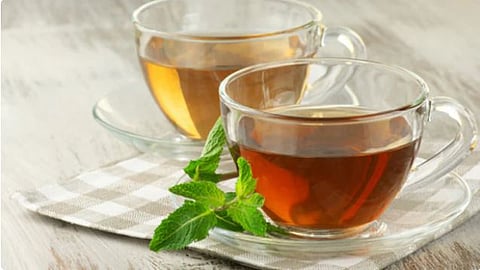 वजन कमी करायचे आहे? हे ५ प्रकारचे चहा ठरतील उपयुक्त | 5 Teas for Weight Loss
