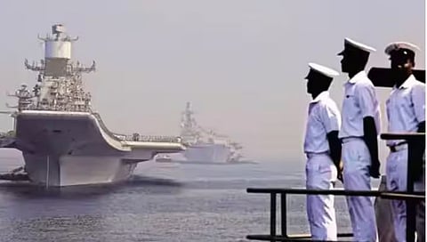 भारतीय नौदलातील 8 निवृत्त अधिकारी 129 दिवसांपासून कैद