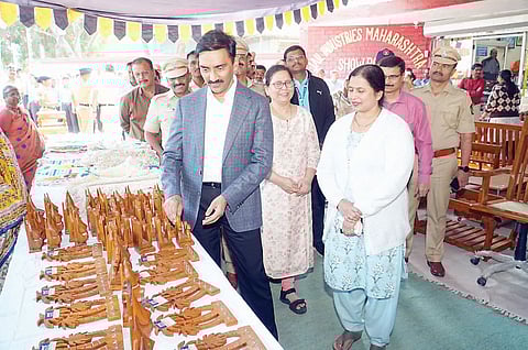 पुणे : कारागृहातील बंदीवानांनी तयार केलेल्या वस्तू आता ई-मार्केटप्लेसवर