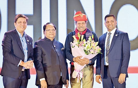 पुणे : आनंद घेणे, हाच सदा सुखी राहण्याचा मंत्र : क्रिकेट संघाचे माजी कर्णधार कपिलदेव