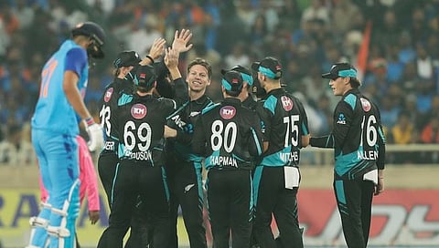 IND vs NZ : न्यूझीलंडचा भारतावर २१ धावांनी विजय