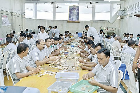 नगर : शिर्डी महोत्सवात साईचरणी 18 कोटी