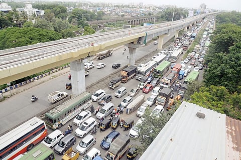 मनस्ताप! अंत नका पाहू, नवीन वर्षात तरी महामार्गावरील वाहतूककोंडी दूर होईल का?