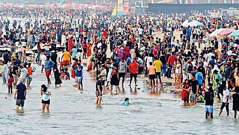 गोवा : जनसागराचा जल्लोष; 45 लाख पर्यटकांच्या साक्षीने नववर्षाचे स्वागत