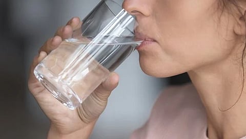 हिवाळा असला म्हणून काय झालं? पाणी प्याच !