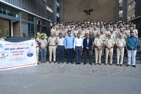 पुणे : जिल्हाधिकारी डॉ. राजेश देशमुख यांच्या हस्ते रस्ता सुरक्षा सप्ताहाचे उद्घाटन