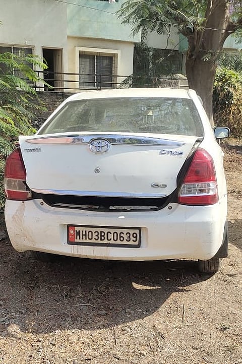 पुणे : गोमांस वाहतूक करणारी गाडी जप्त