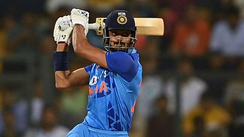 Akshar Patel : अक्षर पटेलच्या वादळी अर्धशतकाने कोहली-धवनचे ‘ते’ रेकॉर्ड मोडले!