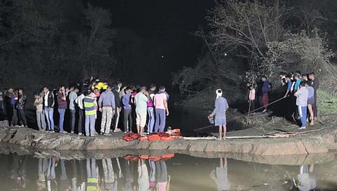 बुडून तिन शाळकरी मुलांचा मृत्यू