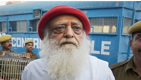 मोठी बातमी : स्वयंघोषित संत आसारामबापूला बलात्कार प्रकरणी जन्मठेप