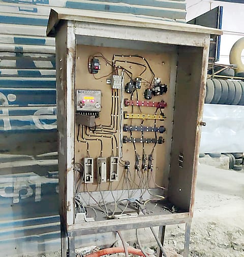 पिंपरी : समस्यांच्या गर्तेत अडकला भिंगारे कॉर्नर