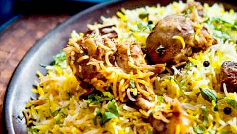 New Year 2023 celebrations | नवीन वर्षाचा जल्लोष, ‘स्विगी’वरून ३.५० लाख बिर्याणीची ऑर्डर फस्त, पिझ्झा, चिप्स आणि बरंच काही….