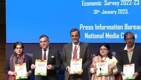 Economic Survey 2023 : ‘कोरोना काळातील ‘आर्थिक हानी’ भरून निघाली’ – सीइए नागेश्वरन