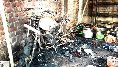 परभणी : घराला लागलेल्या आगीत जीवनावश्यक साहित्य जळून खाक