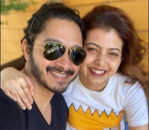 shreyas talpade with wife
