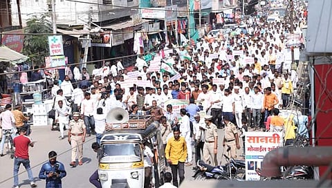 …तर राज्यात फेब्रुवारीनंतर आगडोंब उसळेल : रविकांत तुपकर यांचा एल्गार मोर्चात इशारा