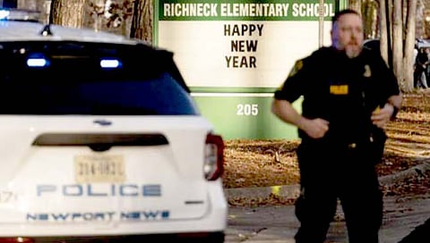 US School Shooting : अमेरिका हादरली! ६ वर्षीय विद्यार्थ्याने शिक्षिकेवर वर्गात गोळी झाडली, शाळेत मुलाकडे बंदूक आली कुठून?